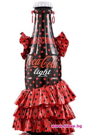 Moschino облече Coca-Cola Light