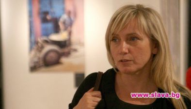 Елена Йончева си нае детегледачка