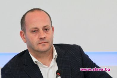 Борисов3 не заявил навреме ваксините, чакаме на опашка: Радан