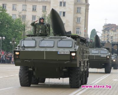 slava.bg : Военен парад 6 май 2008