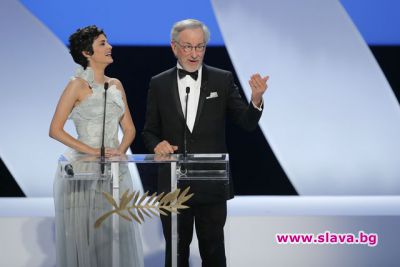 slava.bg : Audrey Tautou, left, and jury president and director Steven Spielberg